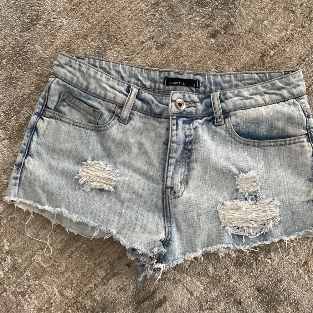 Adorable Destructed Frayed Shorts
